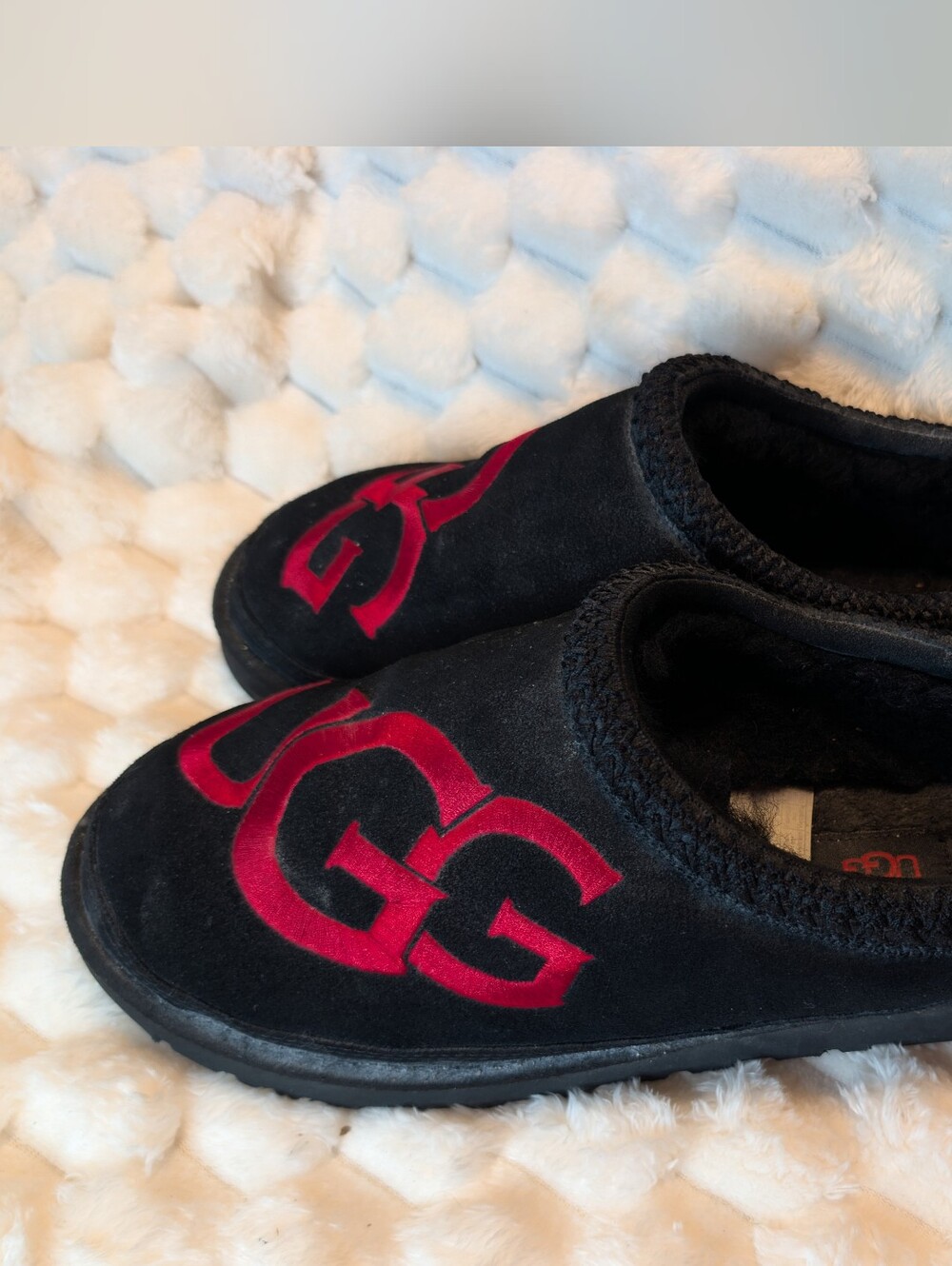 UGG Men's Black Suede Red Big Logo Tasman Slipper Slides Size 11